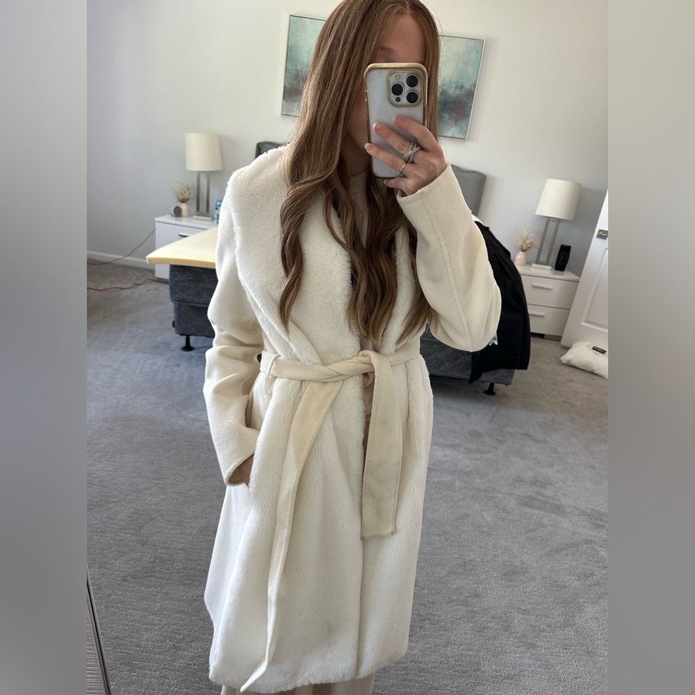 Twinset Milano Ivory Belted Coat – Size s